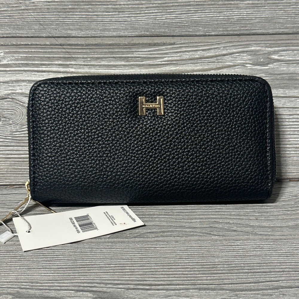 Halston Black Pebbled Leather Zip Around‎ Continental Wallet Clutch Organizer